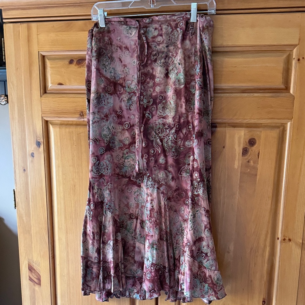 Elegant Asymmetrical Skirt - Floral Design